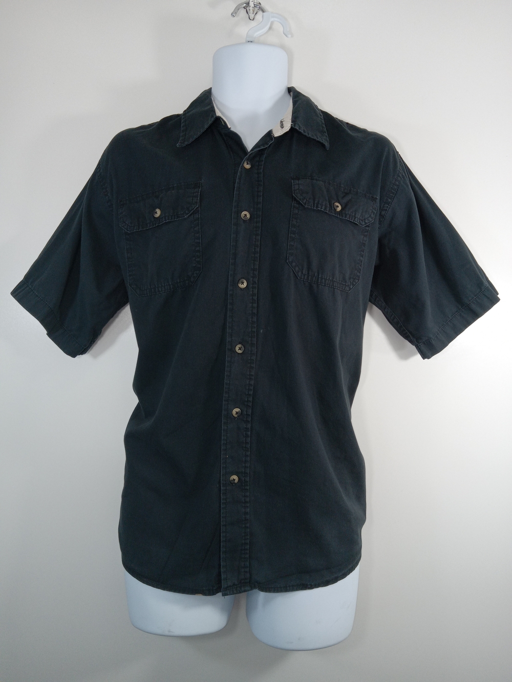 Vtg Wrangler Men's Short-Sleeve Button-Down Shirt in Dark Charcoal
